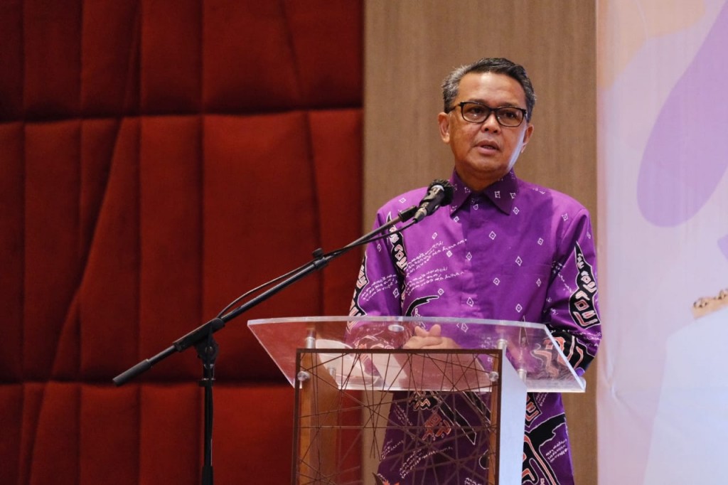 Gubernur Sulawesi Selatan, Nurdin Abdullah, saat berbicara pada Hari Guru Nasional, di Makassar, Sulawesi Selatan, Senin, 30 November 2020. (Foto: Istimewa)