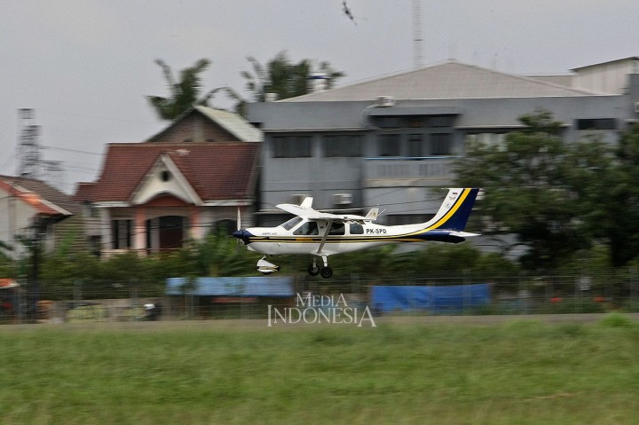 Pesawat Jabiru yang ditumpangi pembuat pesawat terbang asal Pinrang, Haerul mendarat di Lapangan Terbang Pondok Cabe, Tangerang Selatan, Banten, Selasa, 21 Januari 2020/MI