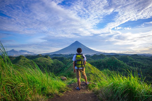 Orang dengan asma masih bisa melakukan kegiatan naik gunung. Beberapa kiatnya bisa Anda sontek. (Foto: Pexels.com)