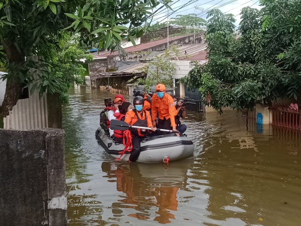 Curah Hujan Tinggi, Sejumlah Kecamatan Di Makassar Terendam Banjir