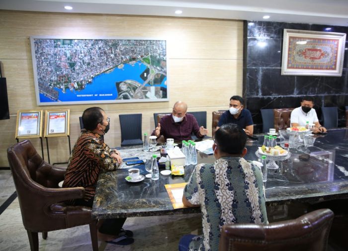 Wali Kota Makassar, Moh Ramdhan (Danny) Pomanto berdiskusi soal penanganan banjir bersama tim BBWS Pompengan-Jeneberang Kementerian PUPR