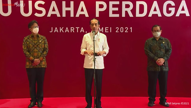 Presiden Joko Widodo meninjau vaksinasi di Thamrin City dan Mal Grand Indonesia. Medcom.id/Nur Azizah