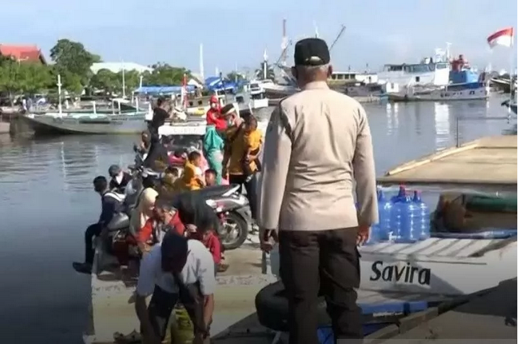 3 Kapal Bawa Penumpang di Pelabuhan Rakyat Paotere Makassar Diputar Balik