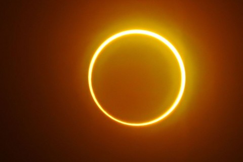 Gerhana matahari cincin. Foto AFP