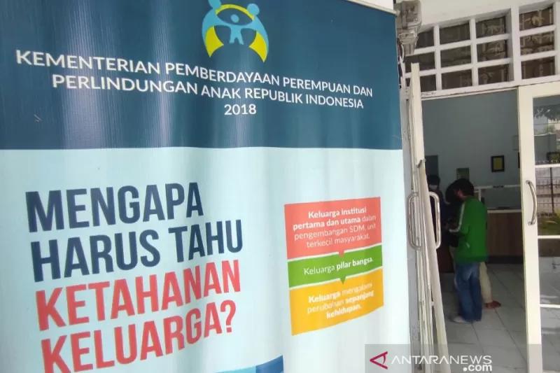 Suasana aktivitas kantor UPT Pemberdayaan Perempuan dan Perlindungan Anak, Pemerintah Sulsel, di Makassar, Sulawesi Selatan. Foto: Antara/Darwin Fatir.