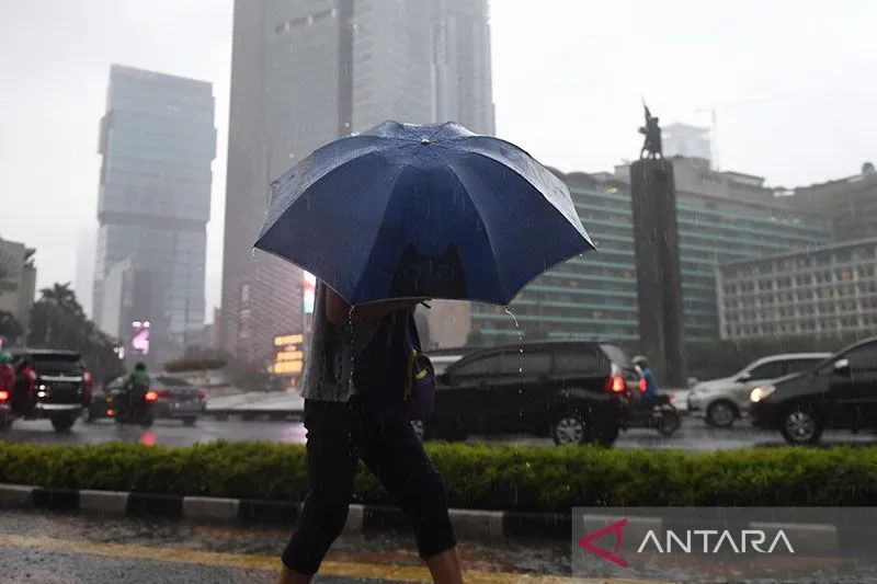 Waspada! BMKG: Hujan Lebat Diprediksi Turun di 19 Provinsi Indonesia