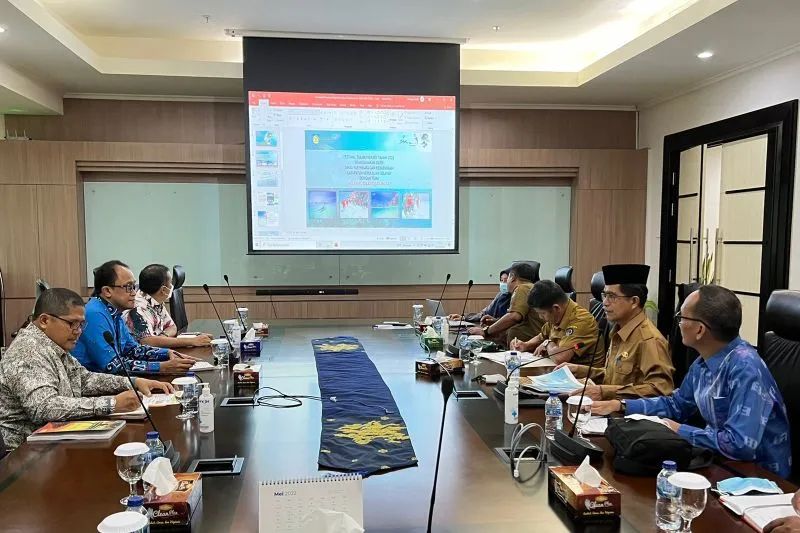 Rombongan Pemkab Selayar bertemu BI Perwakilan Sulawesi Selatan membahas rencana Festival Taka Bonerate 2022, Oktober mendatang. Foto: Antara