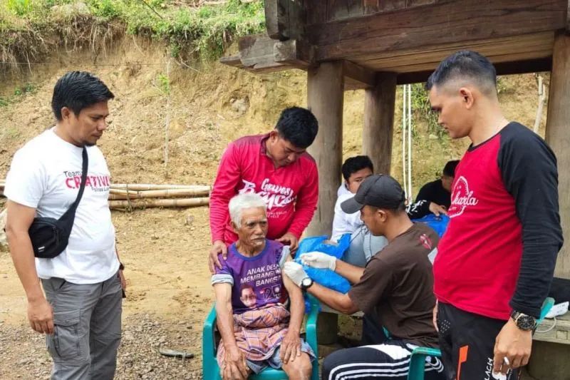 Pelaksanaan vaksinasi pada wilayah terpencil di Kabupaten Luwu, Sulawesi Selatan. ANTARA/HO-Satgas COVID-19 Luwu