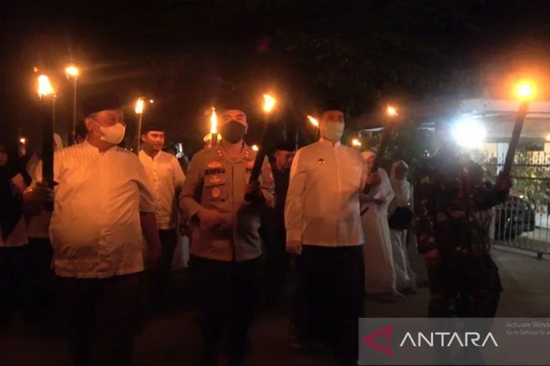 Bupati Pangkep Rayakan Tahun Baru Islam dengan Ikut Pawai Obor