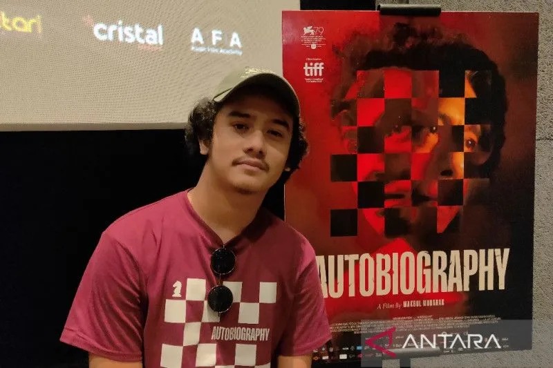 Aktor Kevin Ardilova saat menghadiri peluncuran trailer film 