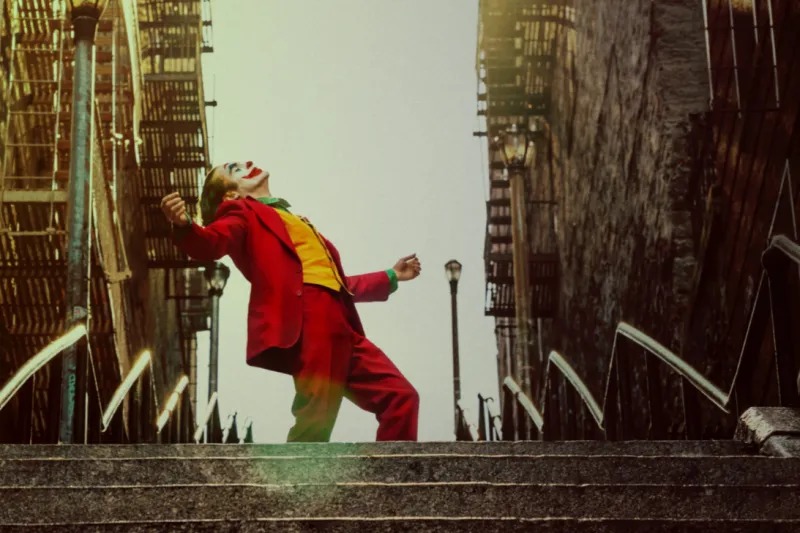 Penampilan Joaquin Phoenix saat menjadi Arthur Fleck alias Joker dalam film 