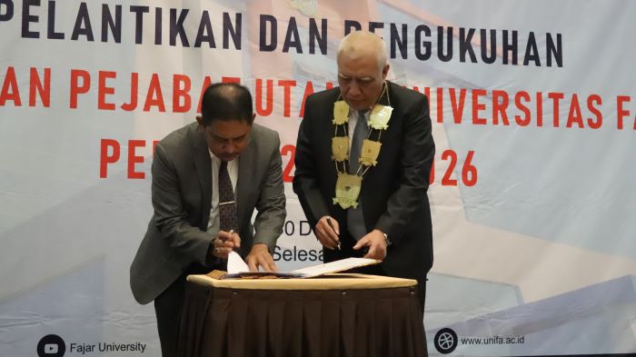 Pelantikan DR. Muliyadi Hamid, SE., M.Si sebagai Rektor Unifa 2022-2026. Foto: Unifa