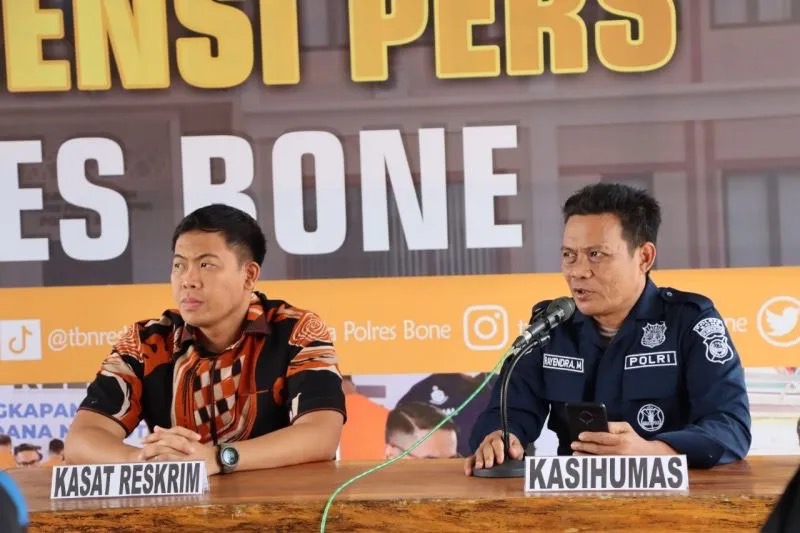 Pihak Polres Bone saat melakukan konferensi Pers terkait pelecehan seksual di salah satu puskesmas di Bone, Jumat (17/03/2023). ANTARA/HO-Humas Pemkab Bone