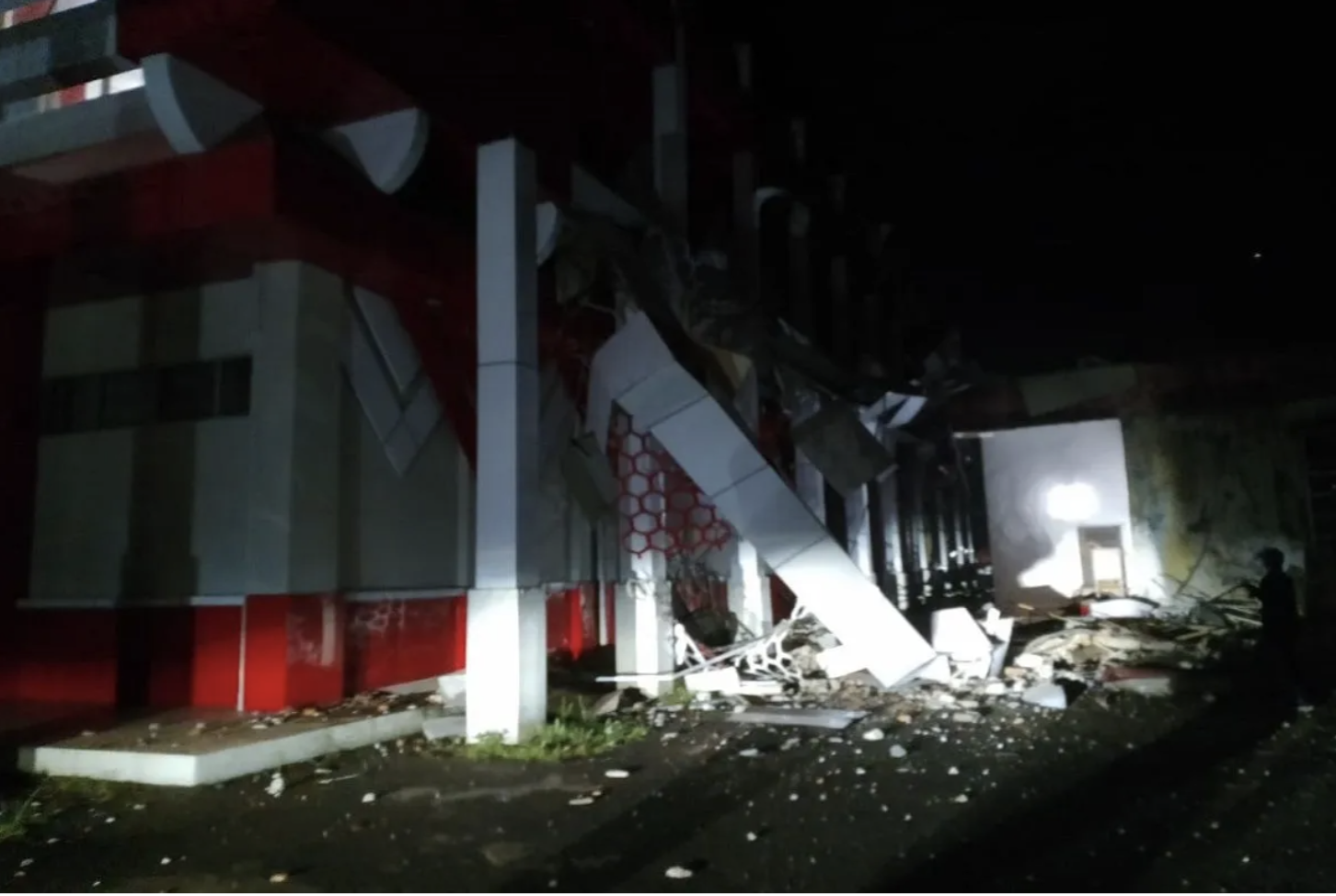 Gedung KONI Sulut Rusak Akibat Gempa M 6,2 pada 11 September